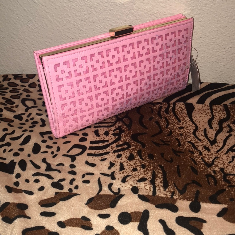 ❌SOLD❌ Pink Wallet🌸